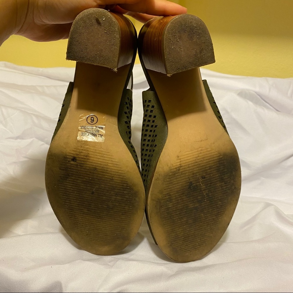 Heel-less booties - Picture 3 of 5